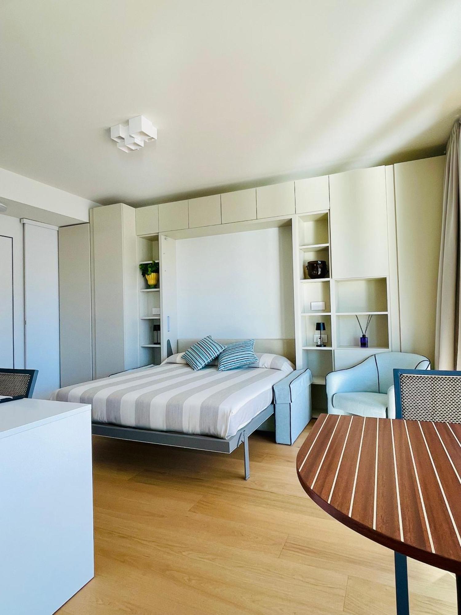 Seaview House * Genoa