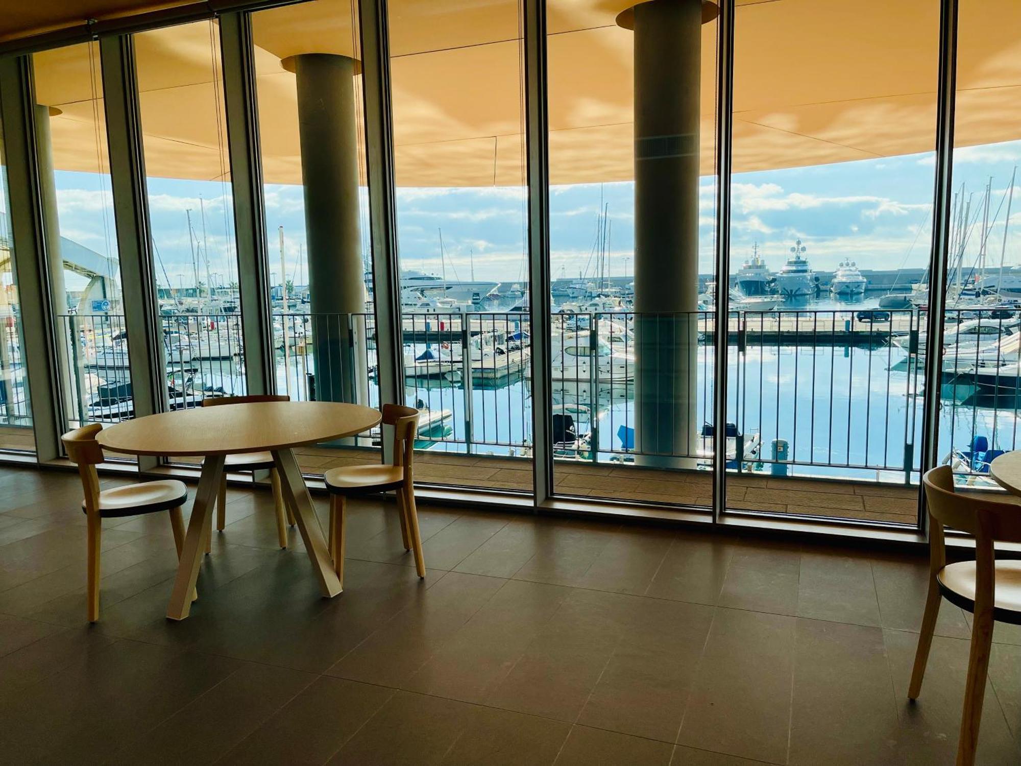 Seaview House Apartment *